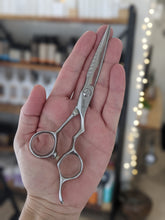Load image into Gallery viewer, Above Shears Ergo Finest Blunt Cutters

